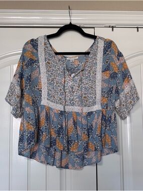 American Eagle NWT Mixed Floral Patchwork Boho Peasant Top. Size Medium
